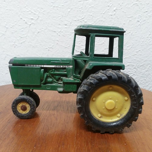 Vintage john deere metal - vintage,
