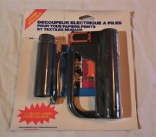 Découpeur Electrique ARIS pour papiers peints, cartons et tissus