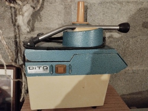 Robot coupe dito sama - dito, tr21