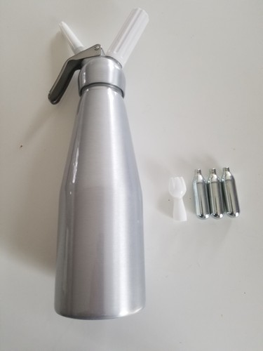 Siphon chantilly - siphon, a
