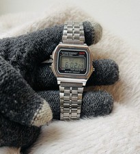 Montre Digitale Style Casio -