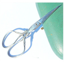 Ciseaux ancien nécessaire