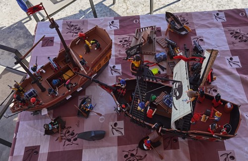 Playmobil bateaux pirate à - 2,