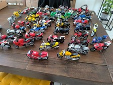 Vends motos et scooters