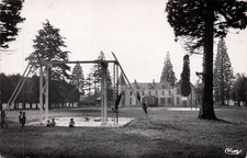 45 * BASKETS IN GATINAIS le chateau - playground (CPSM 9x14cm) RL58,1132