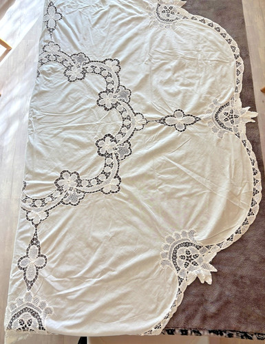 Nappe ronde rétro blanche