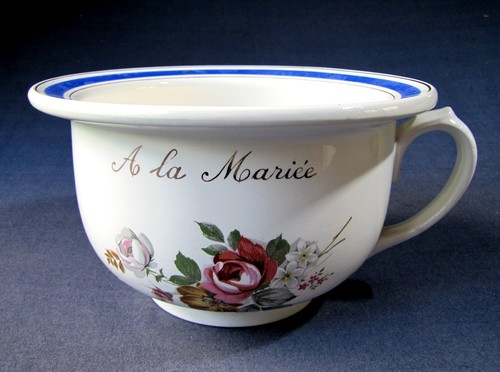 Pot chambre la - a, mariée