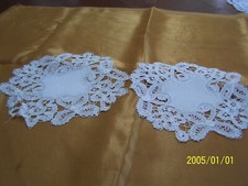Lot de 2 napperons en dentelle