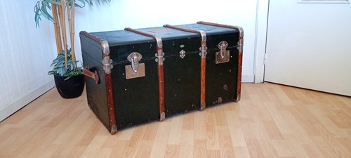 Ancienne grande malle de - et,