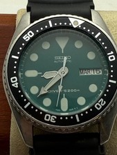 Seiko SKX017 7S26‑0030 Diver 38mm Case Automatic Not Running/Parts Green (Mod?)