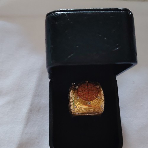 Bague homme chevalière jaune