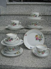 6 TASSES DE COLLECTION