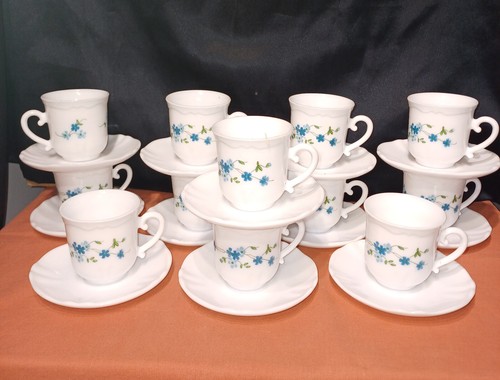 Lot tasses et sous - et,