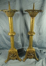 Paire de pique cierge tripodes