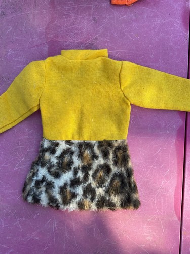 Robe tenue iris 1973 - de,