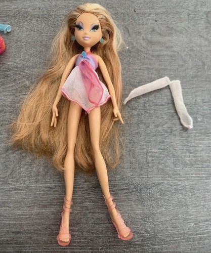 Winx flora glam magic - flora,