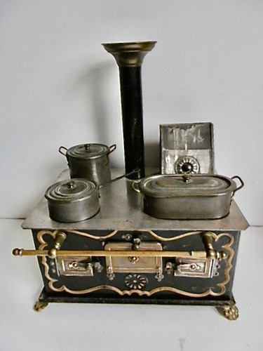 Rare jouet superbe cuisinière - rare,
