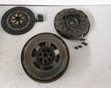 EMBRAYAGE+VOLANT MOTEUR BI-MASSE LUK RENAULT MEGANE SCENIC 1.9 DCI 600006800