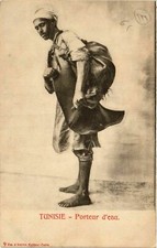 Old postcard AK TUNISIA water carrier (748070)