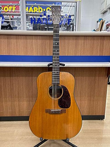 Martin acoustic guitar 05 - martin, d-18
