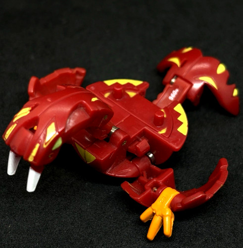 Bakugan gren pyrus gundalian - bakugan,