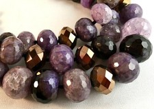 Appartement à Louer Paris Faceted Hard Stone Multi-Strand Necklace 