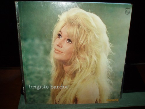 Brigitte bardot appareil à - brigitte, "l'appareil