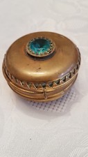 Belle petite boîte ancienne 