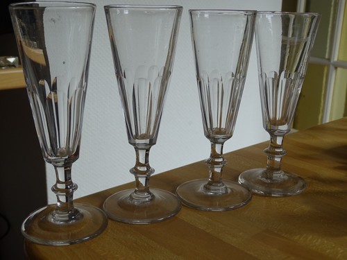 Anciennes flutes champagne - 4,