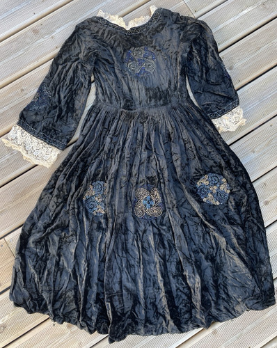 Ancienne robe velours noir - ancienne,