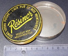 ancienne boîte métal de