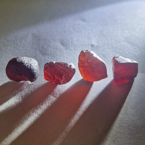 Red garnets 67ct 4 facet - garnets, /