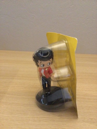 Betty boop figurine - betty,