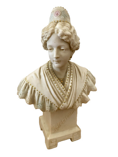 Ancien buste biscuit de - buste, en