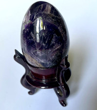 Œuf décoratif en pierre dure grenat effet marbré