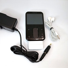 Creative ZEN Vision M 30GB MP3 Digital Media Player Dead battery Works Plug-in