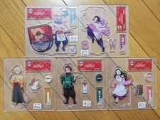 Lot de 5 figurines sur pied