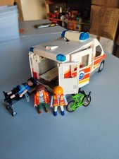 Playmobil 6685 Ambulance avec gyrophare et sirène