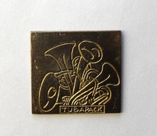 RNT E/ Pin's instruments de