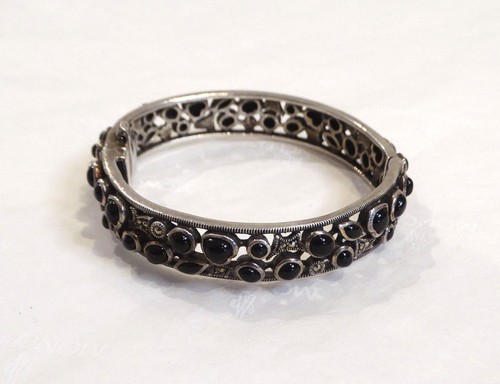 Ancien bracelet jonc ouvrant
