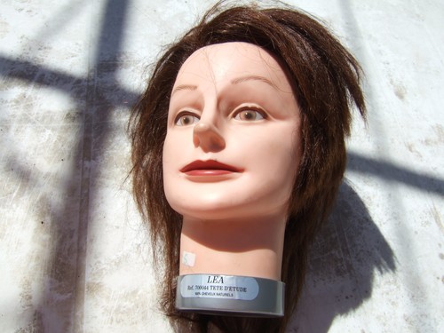 Une tete coiffure léa - de,