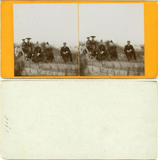 Stéréo, Belgique, La Panne, famille à la plage Vintage albumen stereo card, 