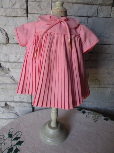 Magnifique petite robe - petite, poupee