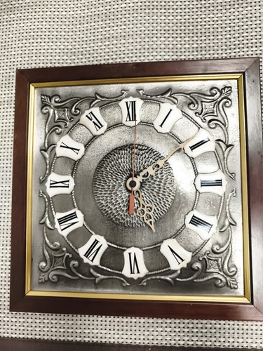 Horloge murale ancienne - , en
