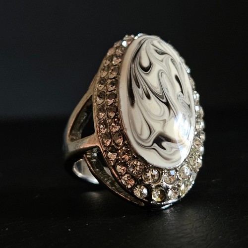 Bague cabochon résine noire - , &