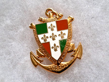 Un insigne militaire du " 11°