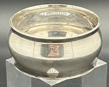 Rond de serviette bombé