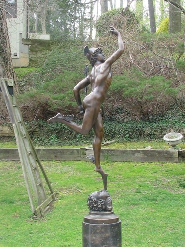 Bronze sculpture statue - sculpture,