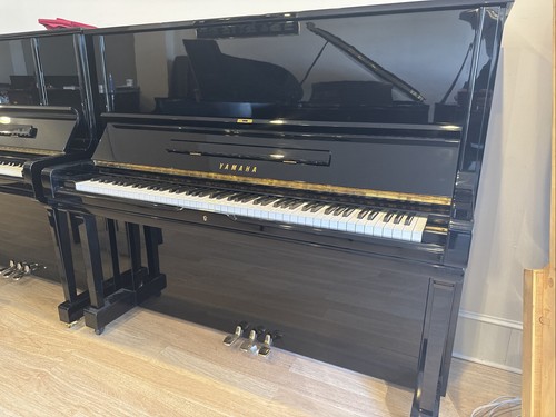 Yamaha upright piano - upright,