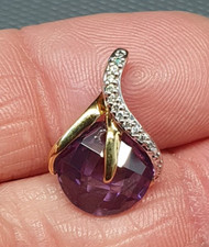 Sperbe pendentif plaqué or